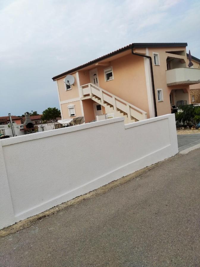 ויר Apartmani Darija מראה חיצוני תמונה